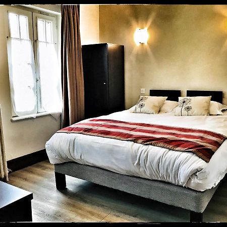 Logis Hotel La Foret Senonches Eksteriør bilde