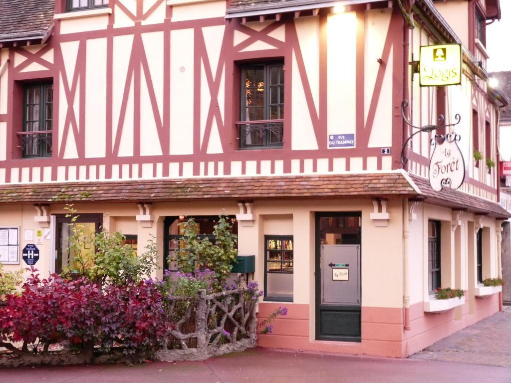 Logis Hotel La Foret Senonches Eksteriør bilde