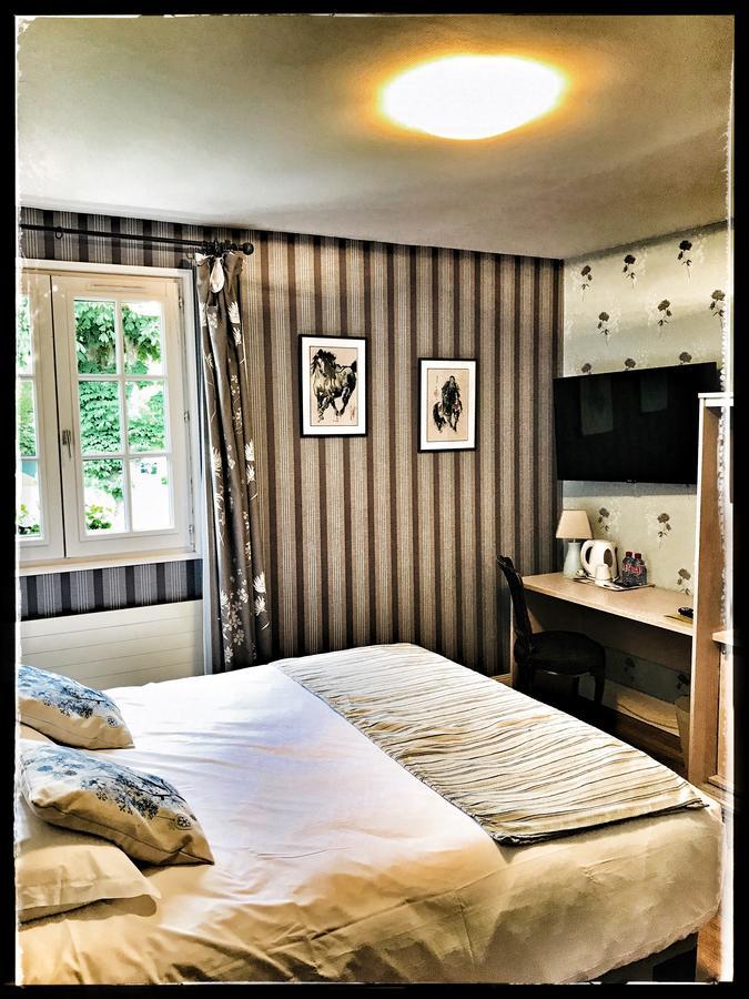 Logis Hotel La Foret Senonches Eksteriør bilde