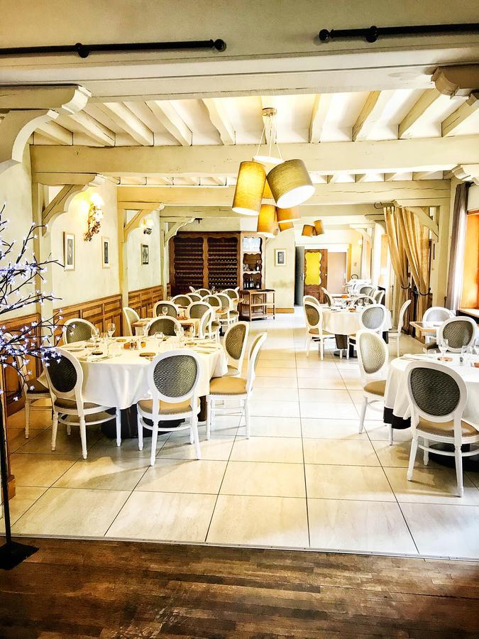 Logis Hotel La Foret Senonches Eksteriør bilde