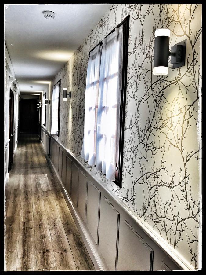 Logis Hotel La Foret Senonches Eksteriør bilde